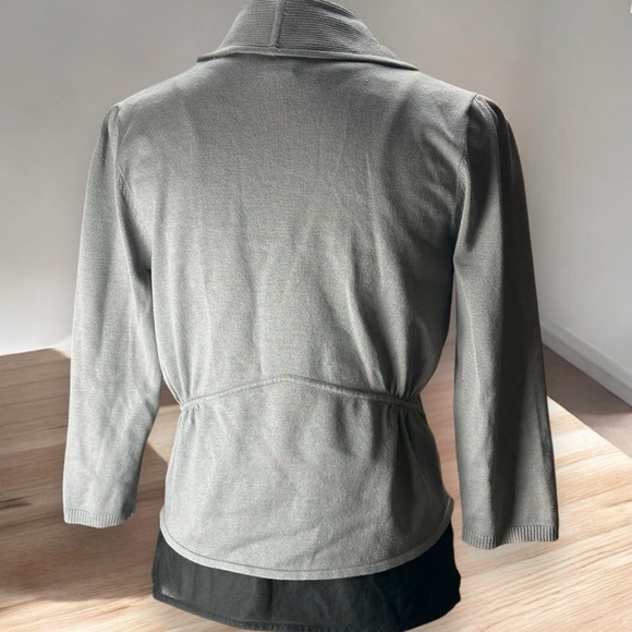 White House Black Market Grey Silk Blend Beaded cardigan Women's XL Elegant Chic - Picture 4 of 10